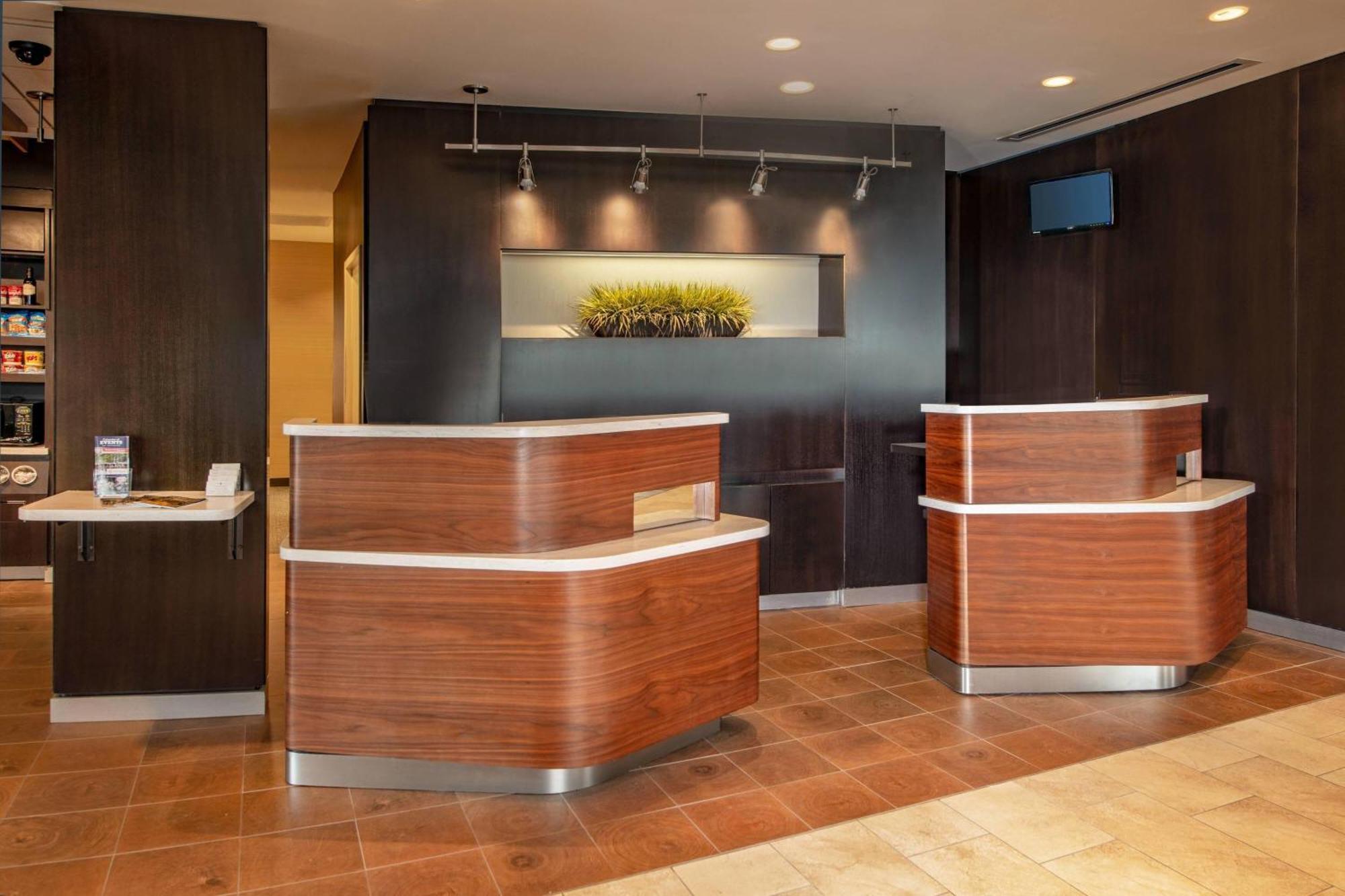 Courtyard By Marriott Hagerstown Hotell Exteriör bild