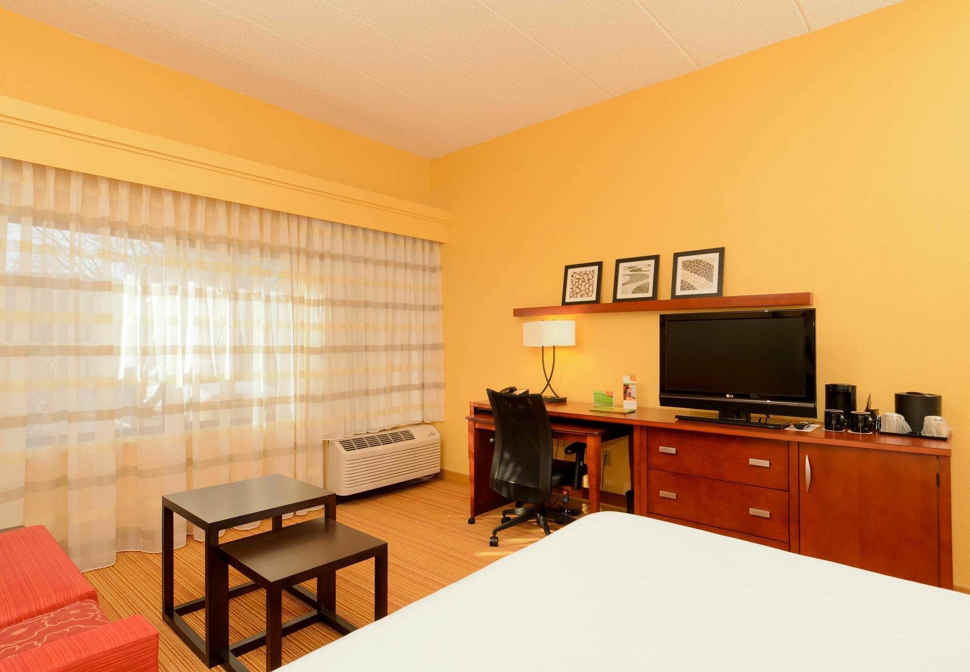 Courtyard By Marriott Hagerstown Hotell Exteriör bild